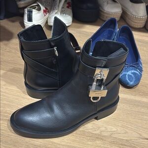 Black Leather Ankle Boots with Side Zipper